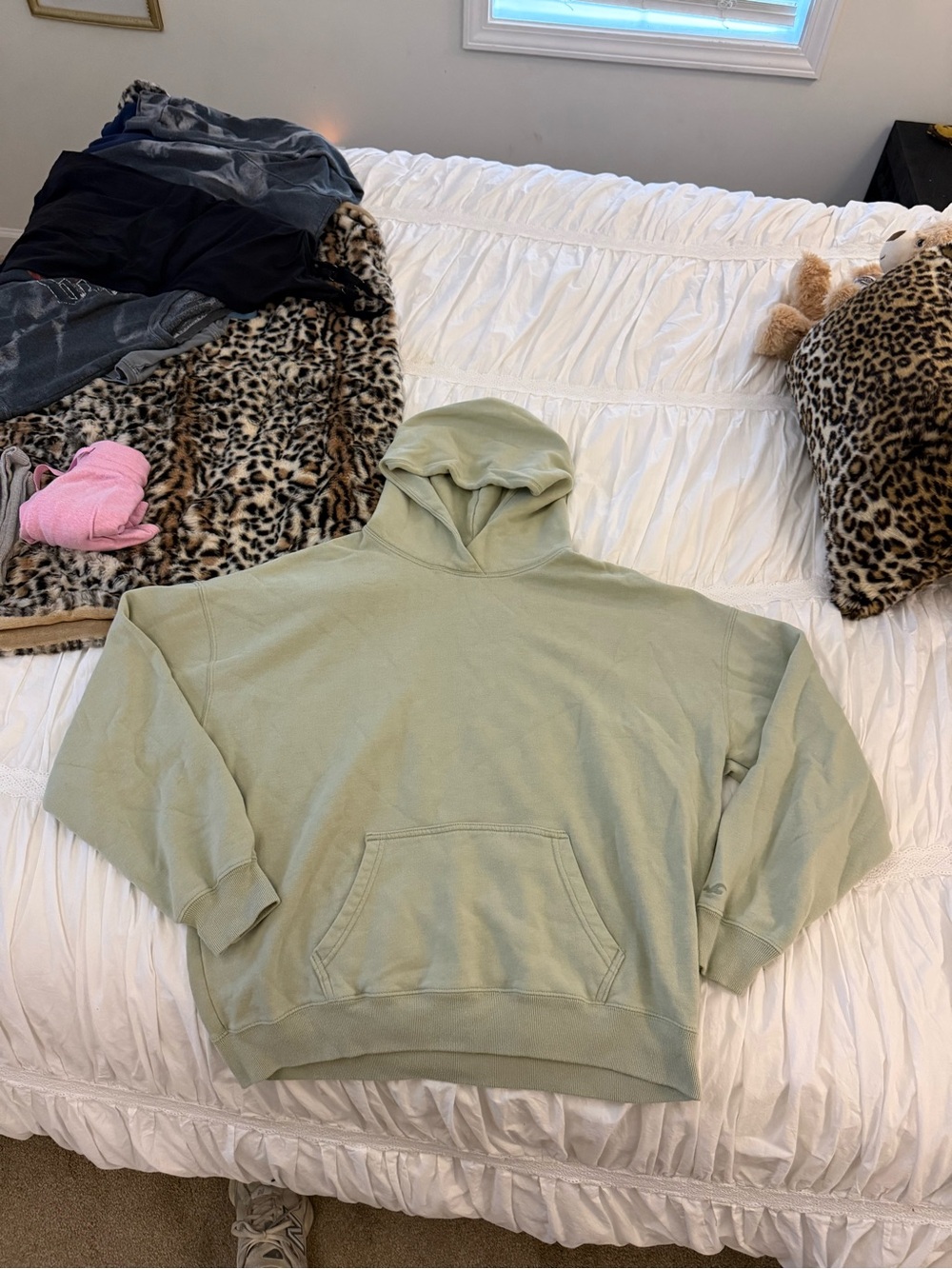 Hollister Women's Sage Green Pullover Hoodie